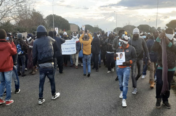 protesta-migranti-san-ferdinando-21122020_b0e5d