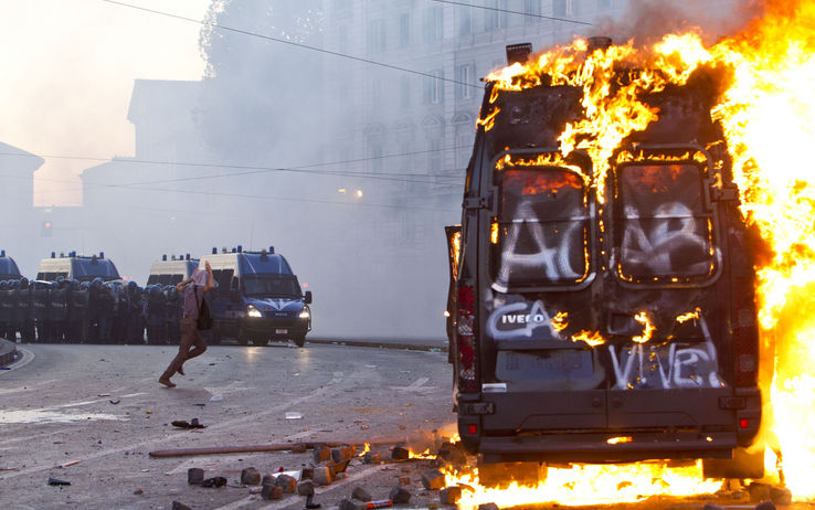 camioneta_carabinieri_roma
