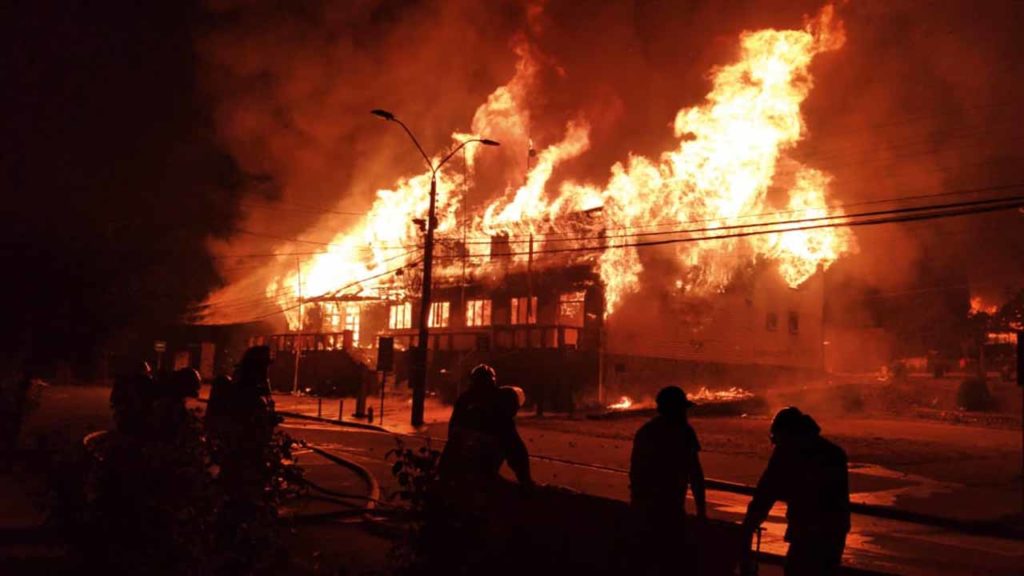 TOPSHOT-CHILE-PROTEST-VIOLENCE