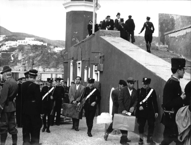 Unisola.-Film-di-Lizzani-1986.-La-scena-dello-sbarco-alla-punta-del-molo
