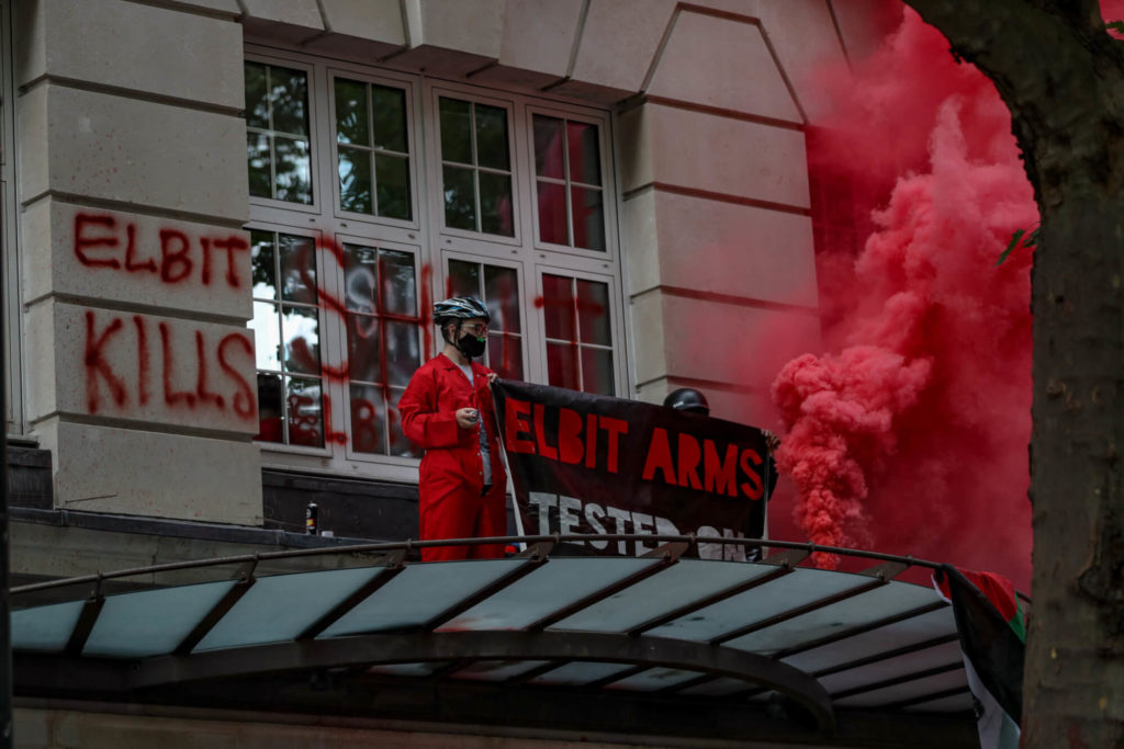 VXP-VX_Staff-10-Palestine-Action-at-the-doorstep-of-Elbits-HQ-in-London-August-06-2021-scaled