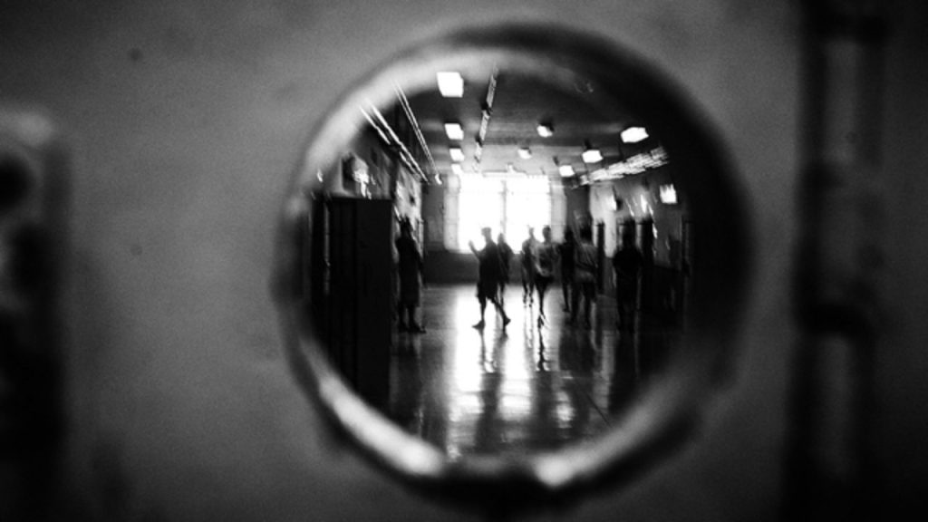 griglia-carcere6-1280x720