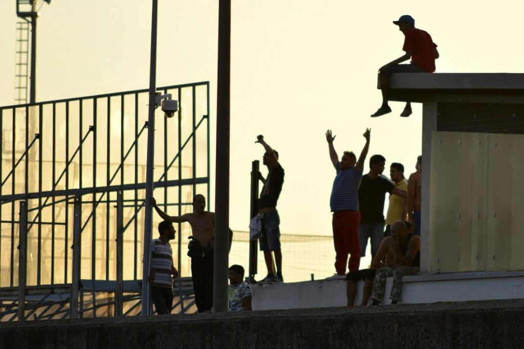 protesta-cie-ponte-galeria-3427971019